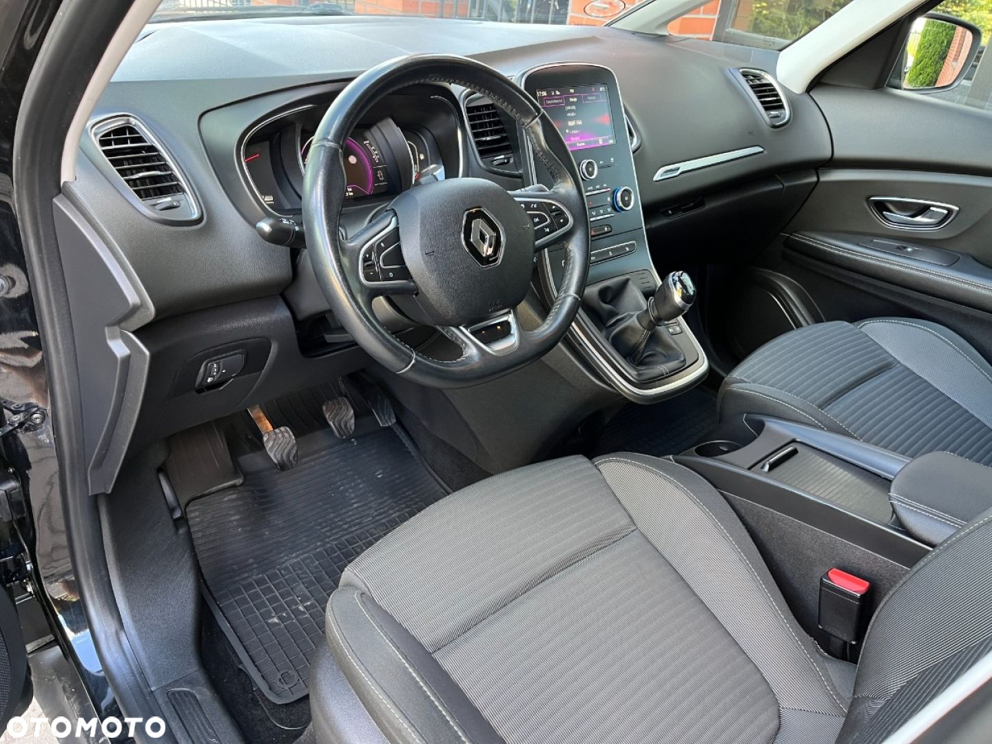 Renault Scenic 1.5 dCi Dynamique - 8