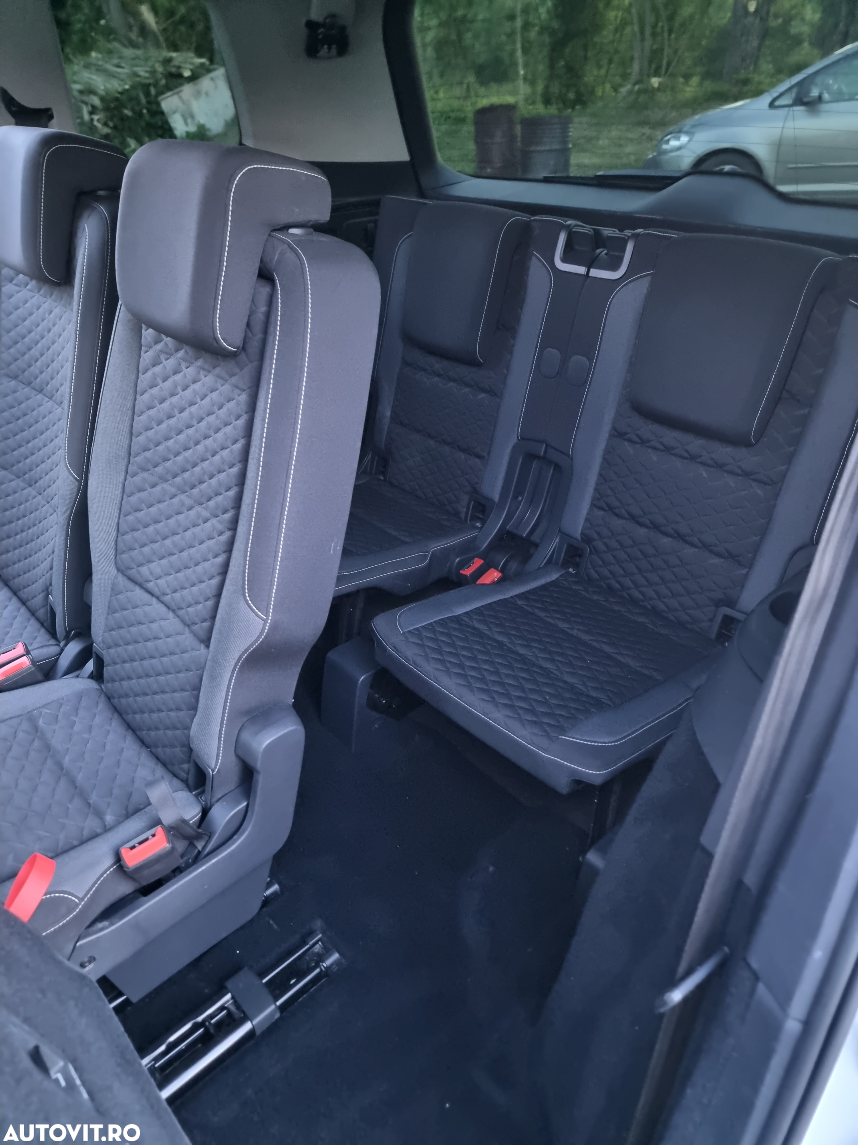 Volkswagen Touran 1.6 TDI Trendline - 19