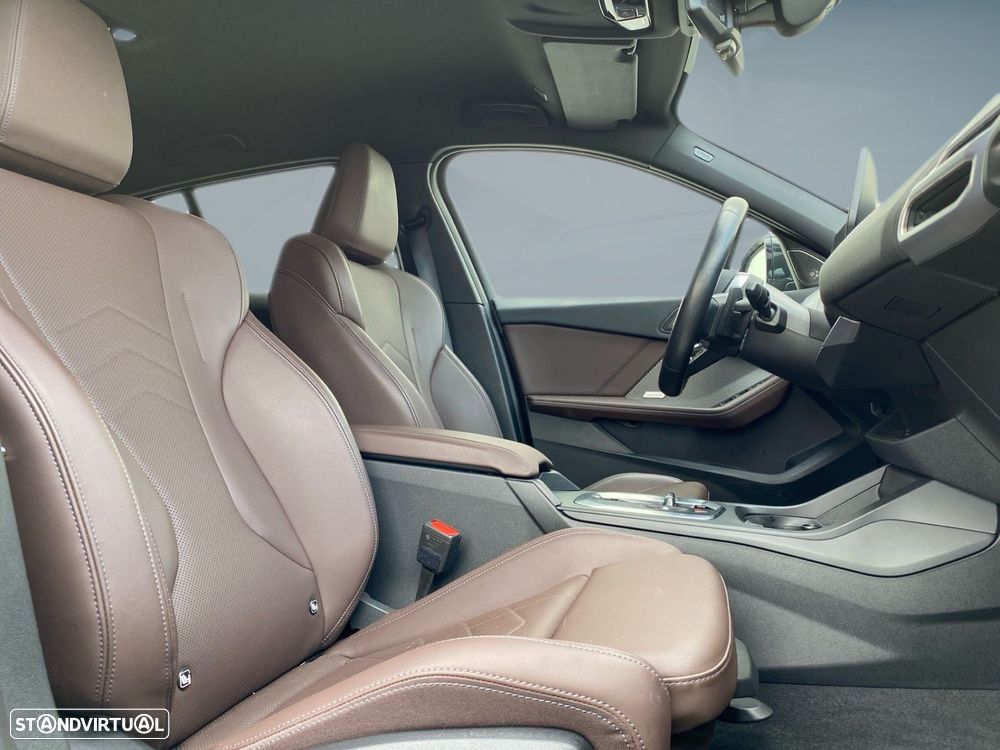 BMW 118 d Pack Desportivo M - 15