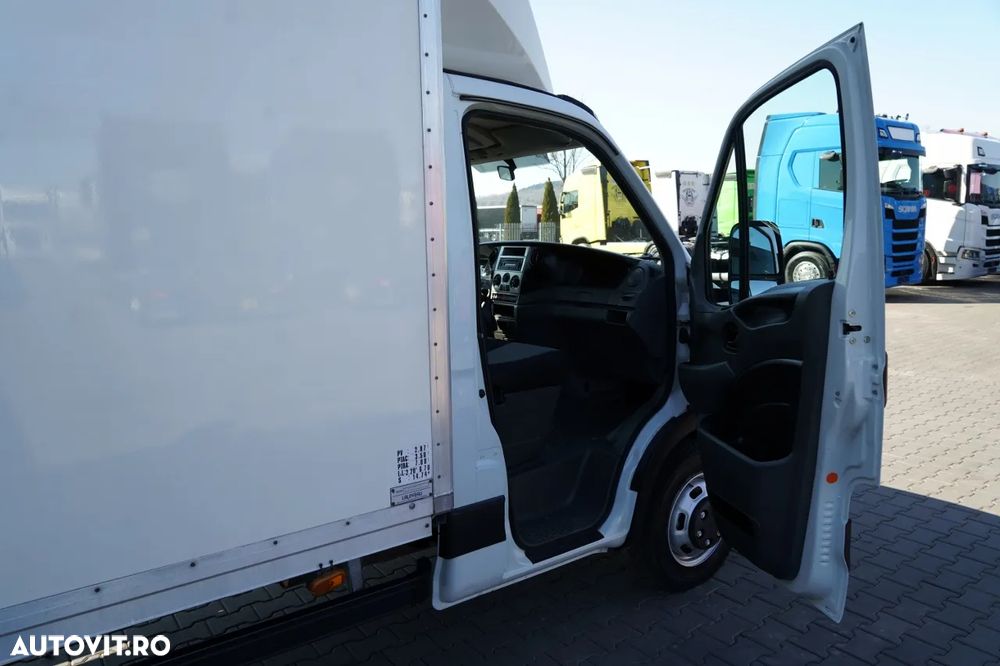 Iveco DAILY 35-130 / 4.2 M CONTAINER / LIFT / TWIN GVWR: 3500 KG / IMPORTAT - 36