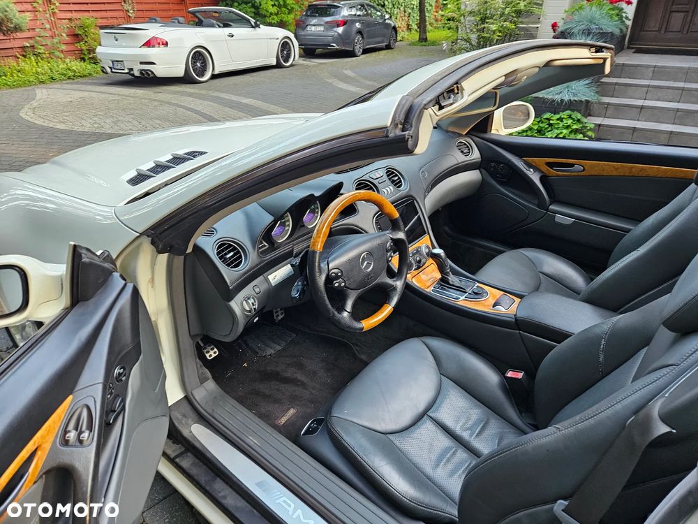 Mercedes-Benz SL - 24