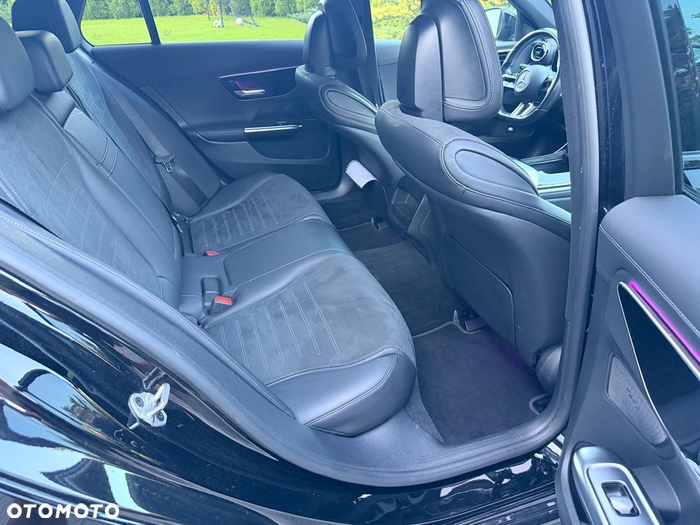 Mercedes-Benz Klasa C 300 d 9G-TRONIC AMG Line - 24
