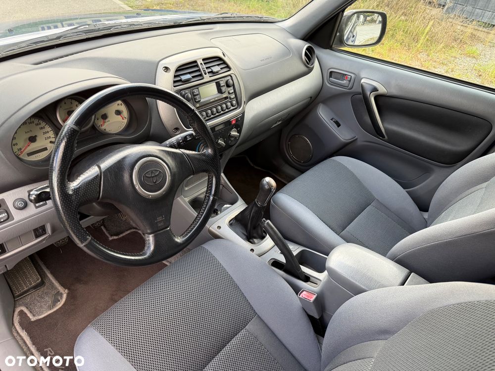 Toyota RAV4 2.0 VVT-i 4x4 - 5