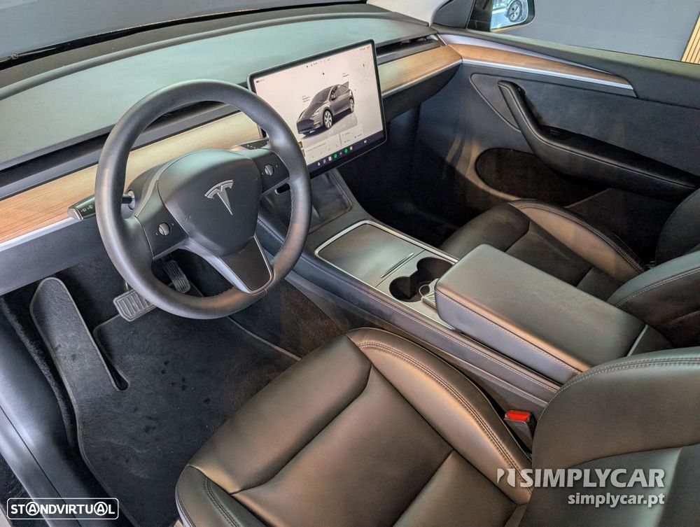 Tesla Model Y - 6
