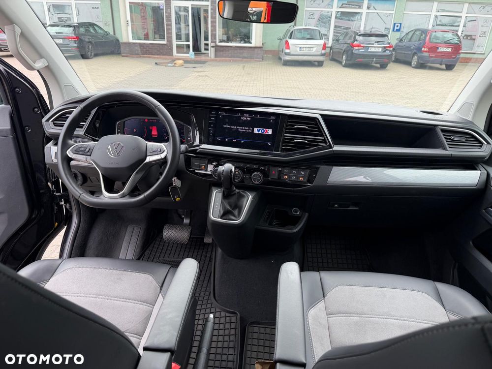 Volkswagen Multivan - 17