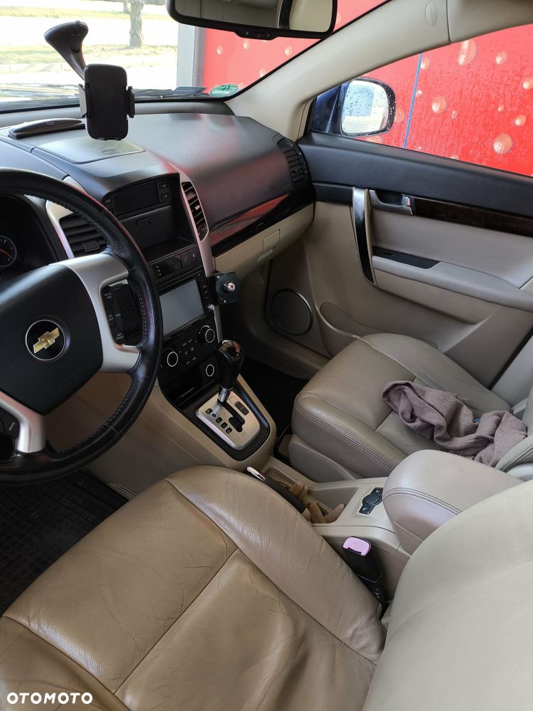 Chevrolet Captiva 3.2 Edition - 5