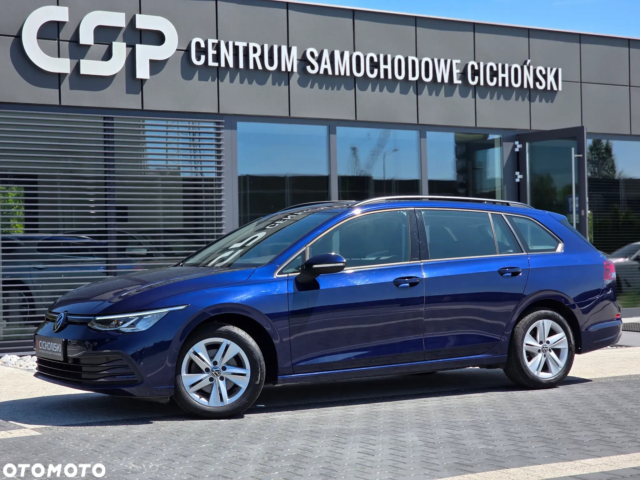 Volkswagen Golf - 33