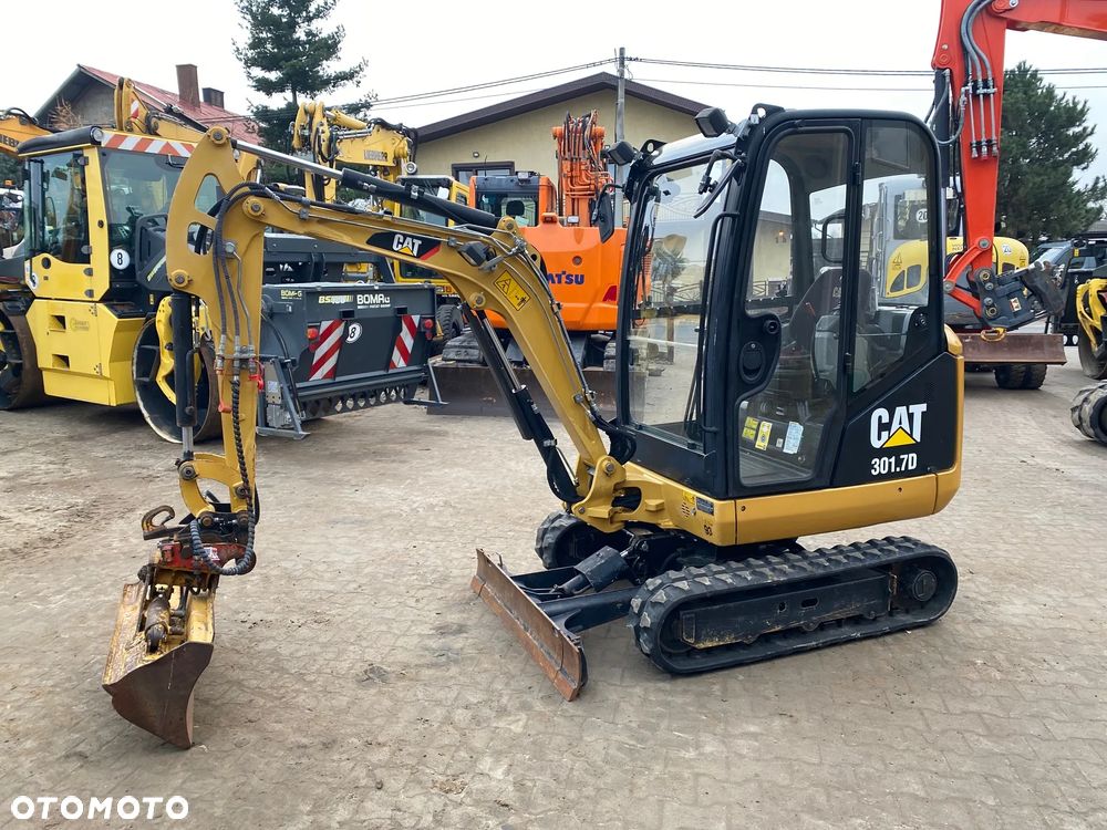 Caterpillar CAT 301.7D, 2250 MTH, Z NIEMIEC, DŁUŻSZY ZASIĘG, ROZSUWANE PODWOZIE, SUPER STAN - 10