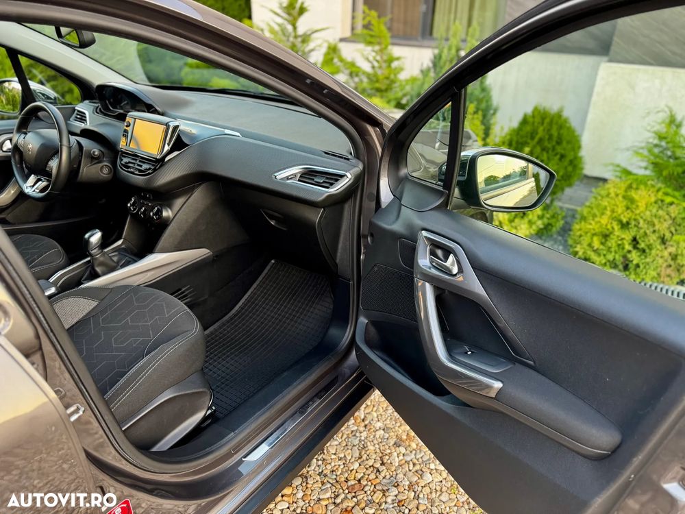 Peugeot 2008 PureTech 82 Style - 20