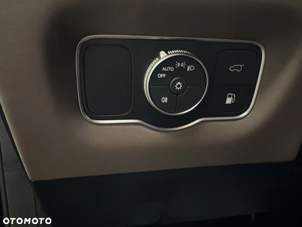 Chery Tiggo 8 1.5 T-GDI Super Hybrid Prestige DCT - 13