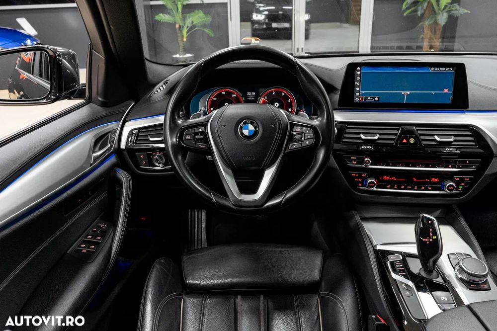 BMW Seria 5 520d xDrive Aut. - 31