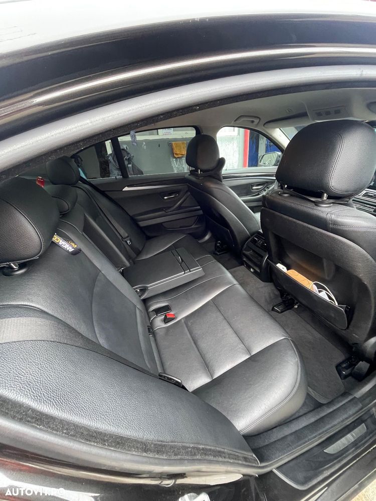 BMW Seria 5 520d Aut. Luxury Line - 4