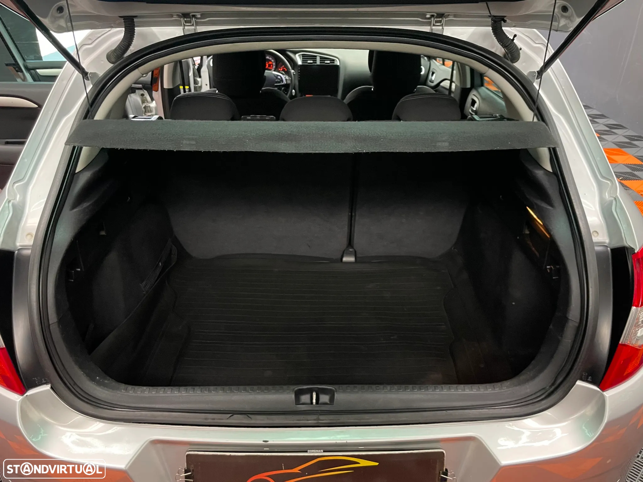 Citroën C4 1.6 e-HDi Seduction CMP6 - 26