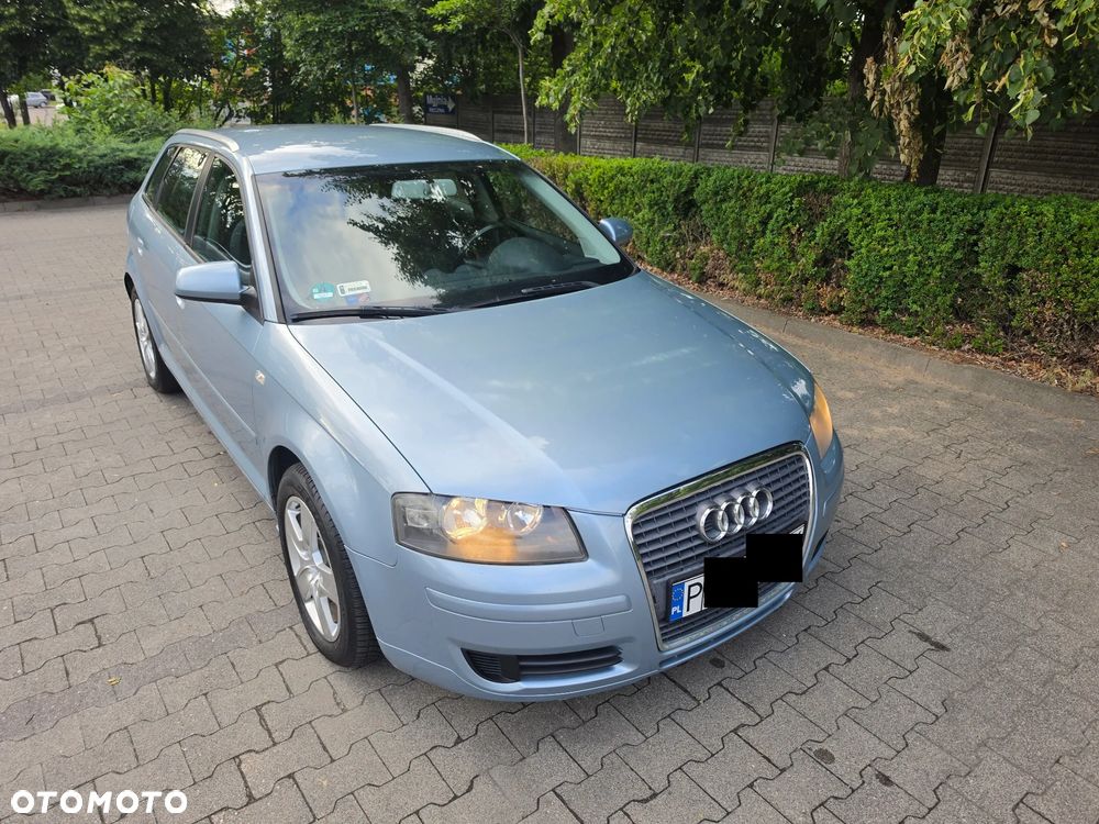 Audi A3 Sportback 1.6 FSI Ambiente - 5