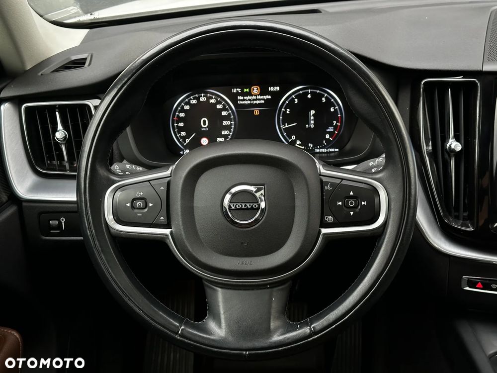 Volvo XC 60 T5 AWD Geartronic Momentum Pro - 12