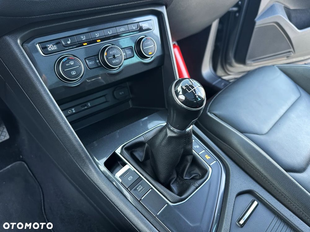 Volkswagen Tiguan - 24