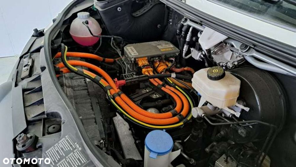 Mercedes-Benz Sprinter - 17
