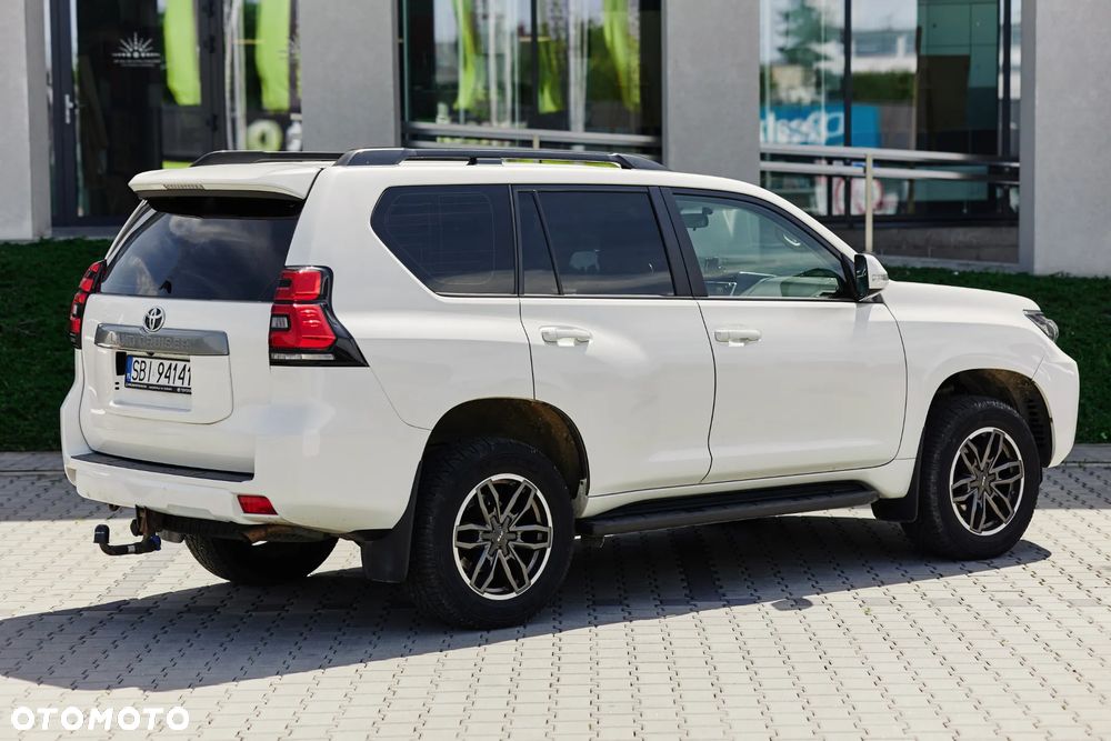Toyota Land Cruiser LC 2.8 D-4D Invincible - 9