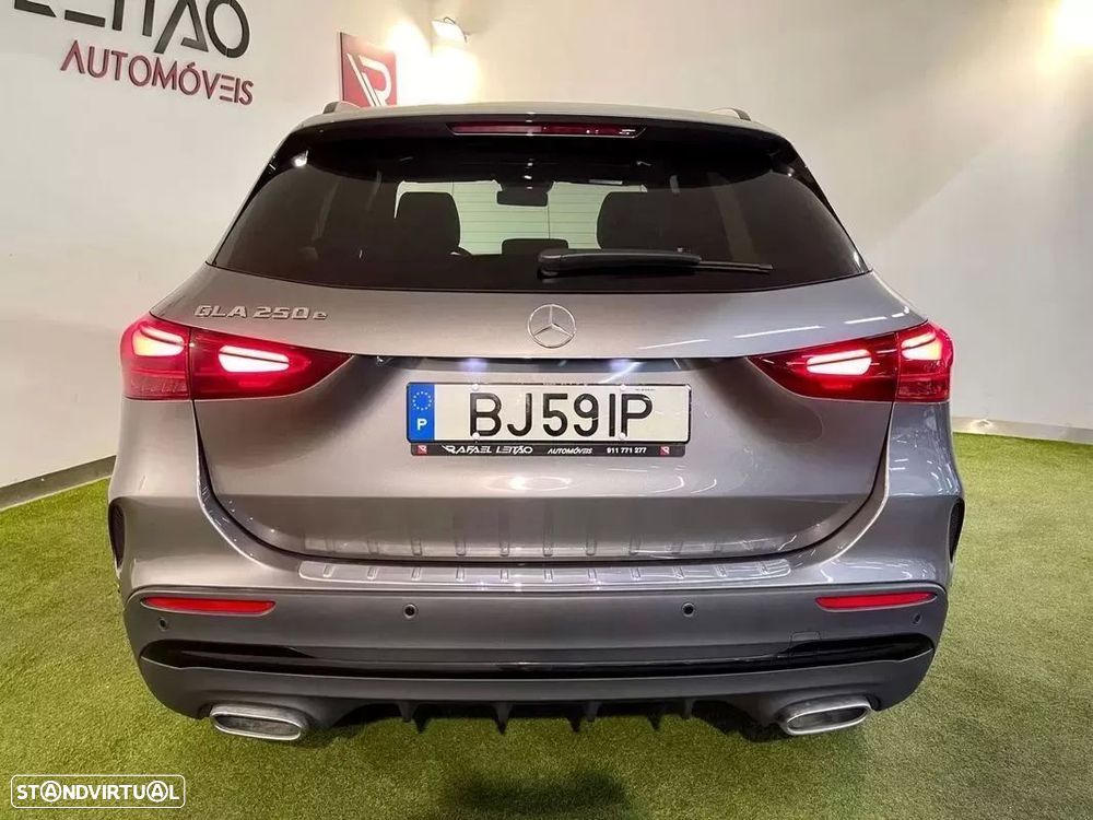 Mercedes-Benz GLA 250 e AMG Line - 16
