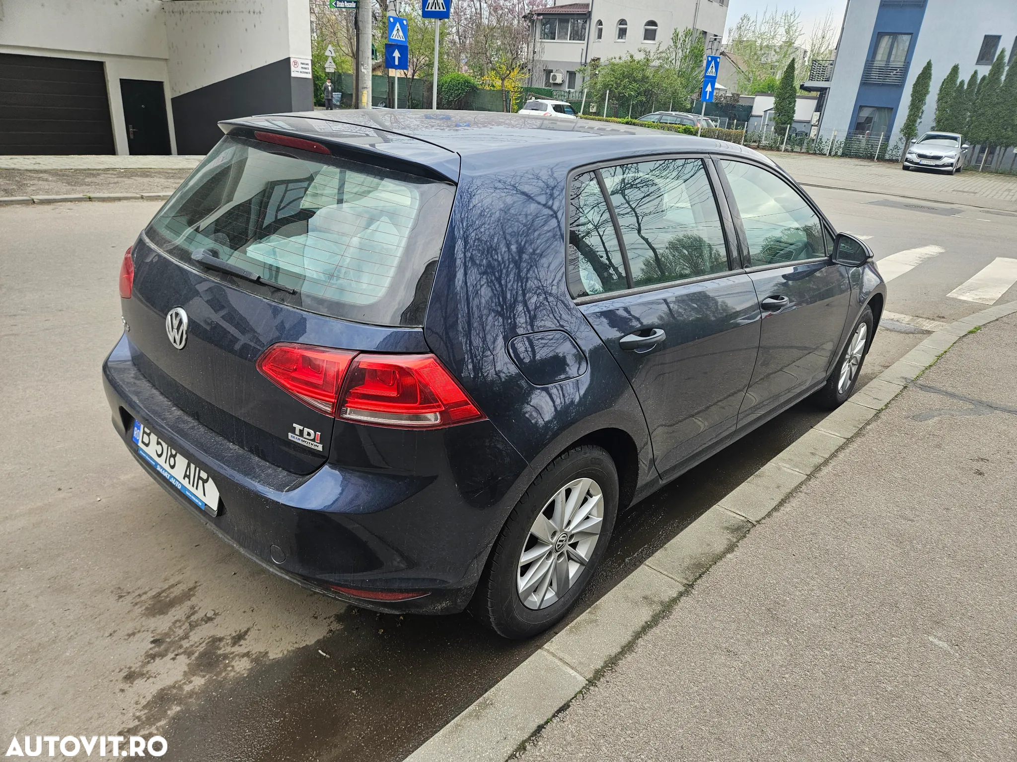Volkswagen Golf 1.6 TDI BlueMotion Technology DPF Comfortline DSG - 5