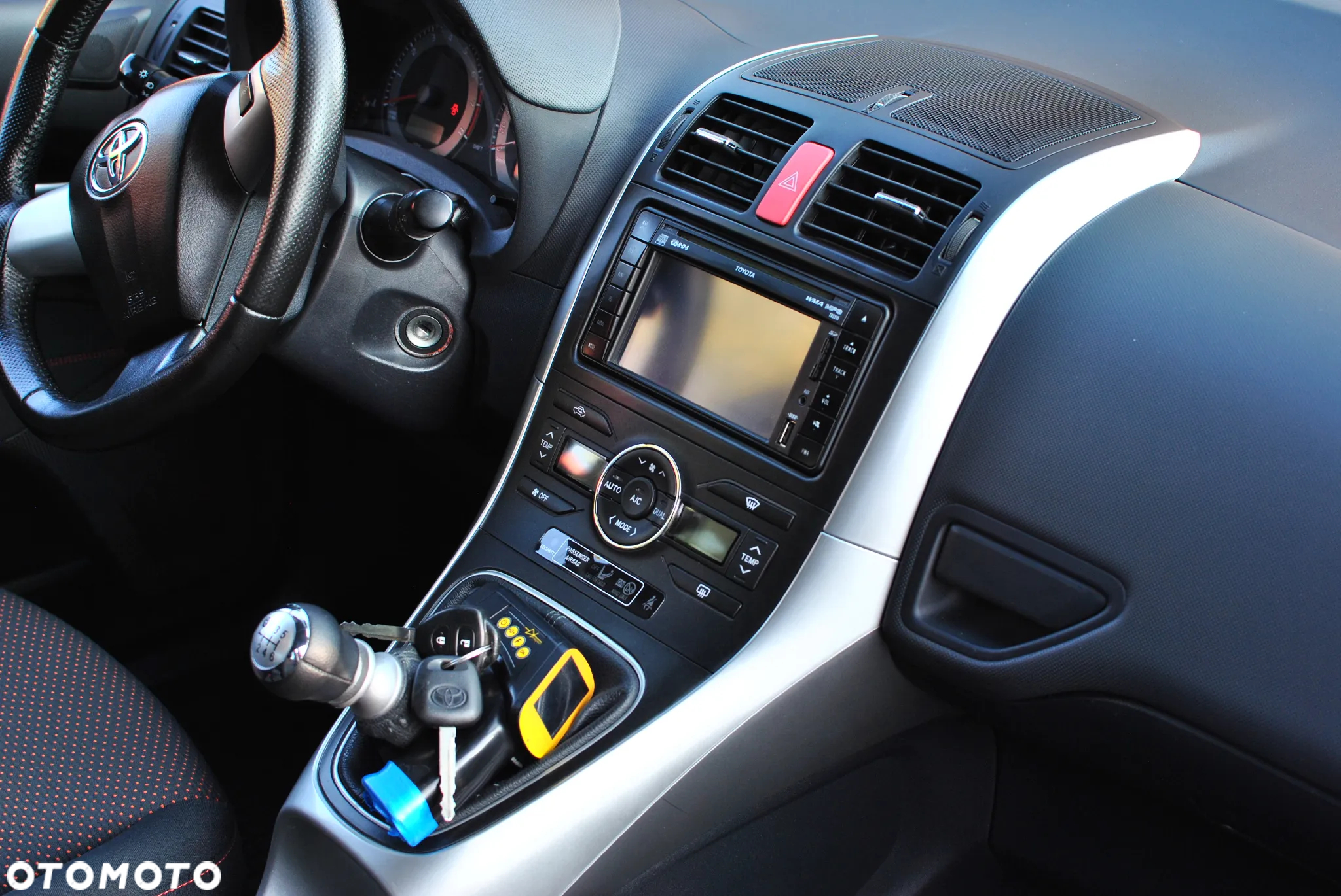 Toyota Auris 1.6 Selection - 26