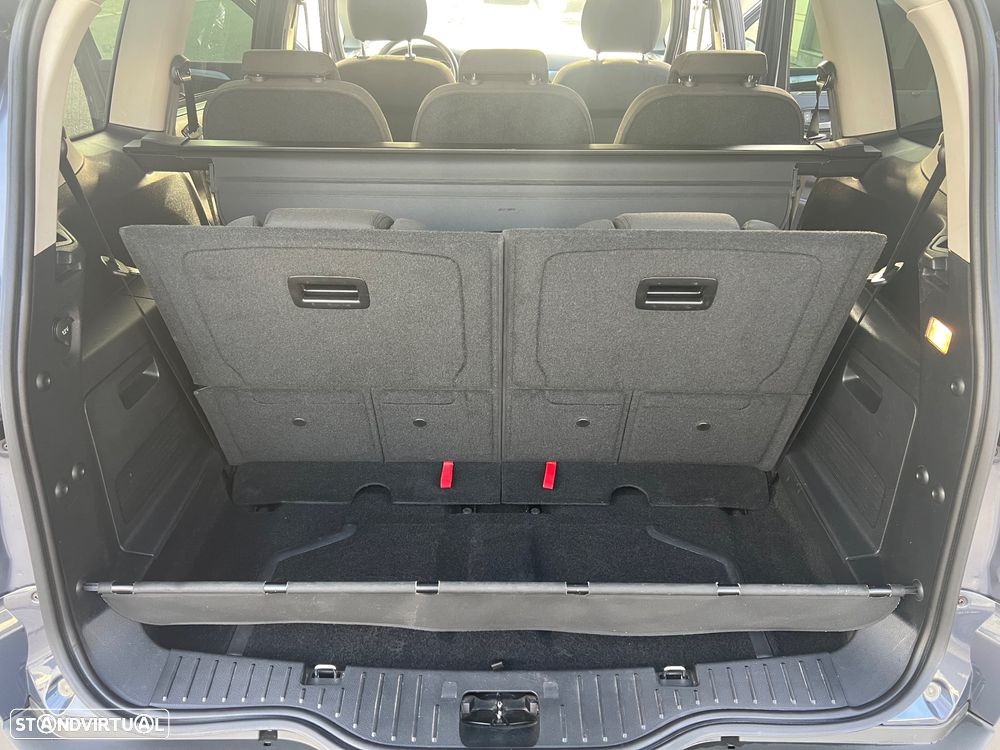 Ford S-Max 2.0 TDCi Titanium 7L - 40