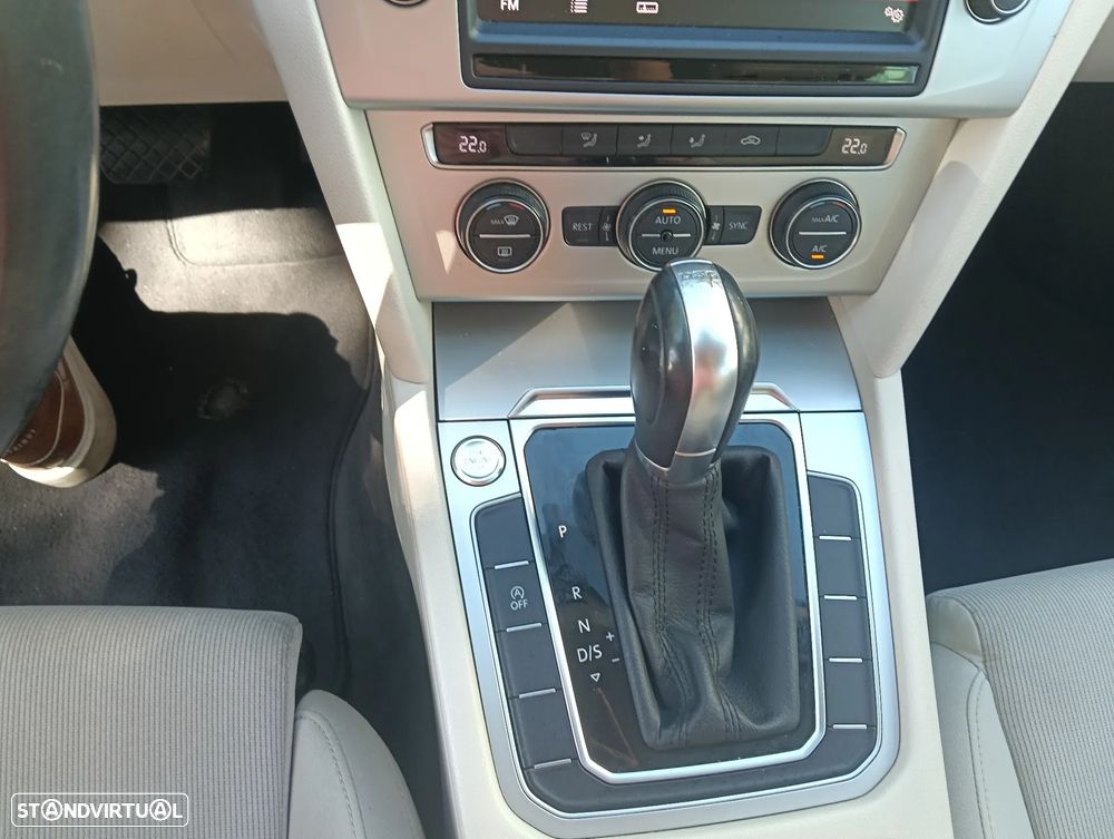 VW Passat 2.0 TDI Highline DSG - 22