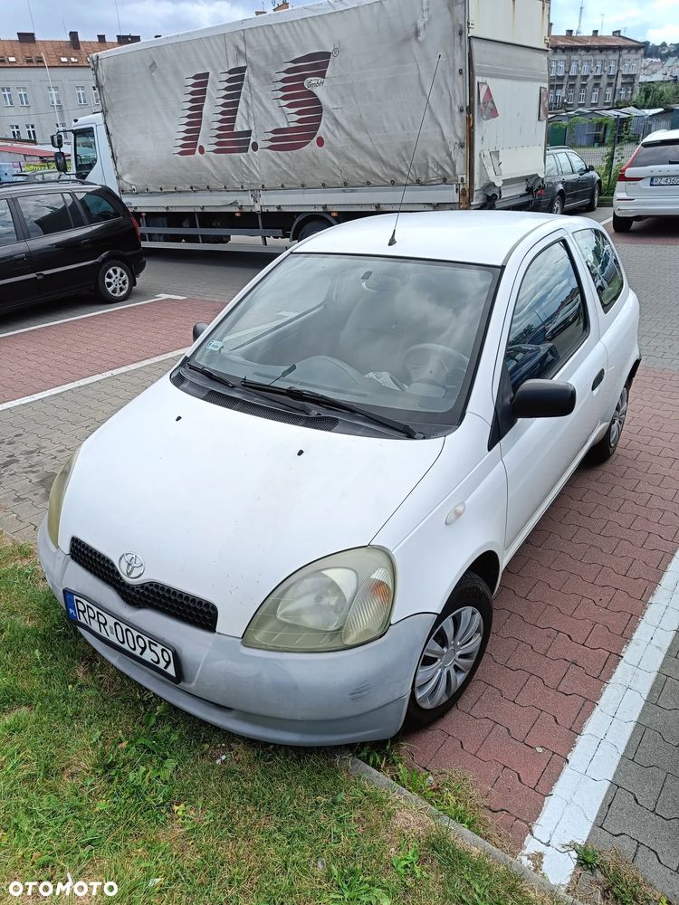 Toyota Yaris - 1