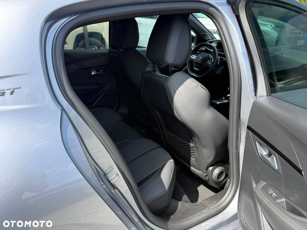 Peugeot 208 - 27