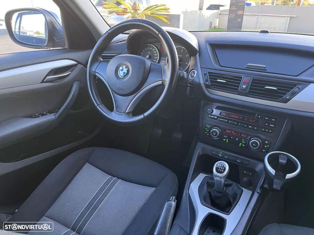 BMW X1 18 d sDrive Line Sport - 38