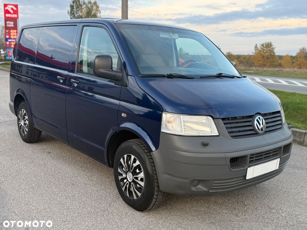 Volkswagen Transporter - 1
