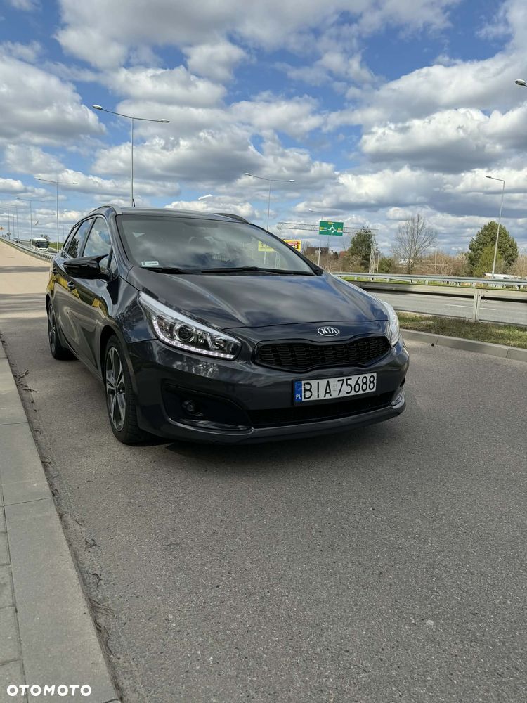 Kia Ceed 1.6 CRDi 136 ISG Platinum Edition - 1