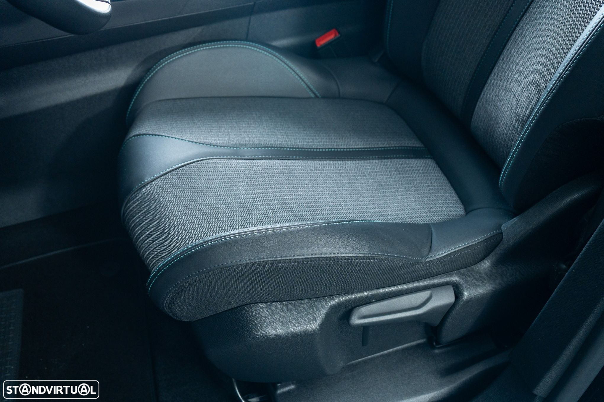 Peugeot 3008 1.2 PureTech Allure EAT8 - 7