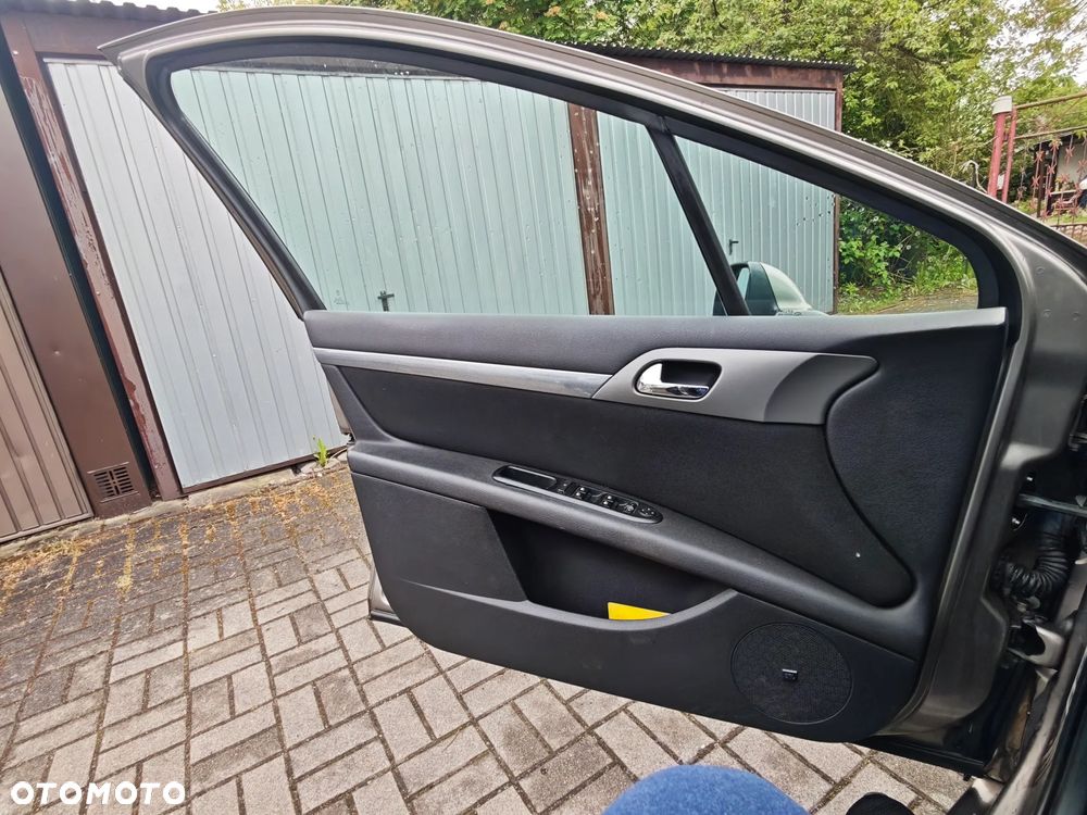 Peugeot 407 - 9