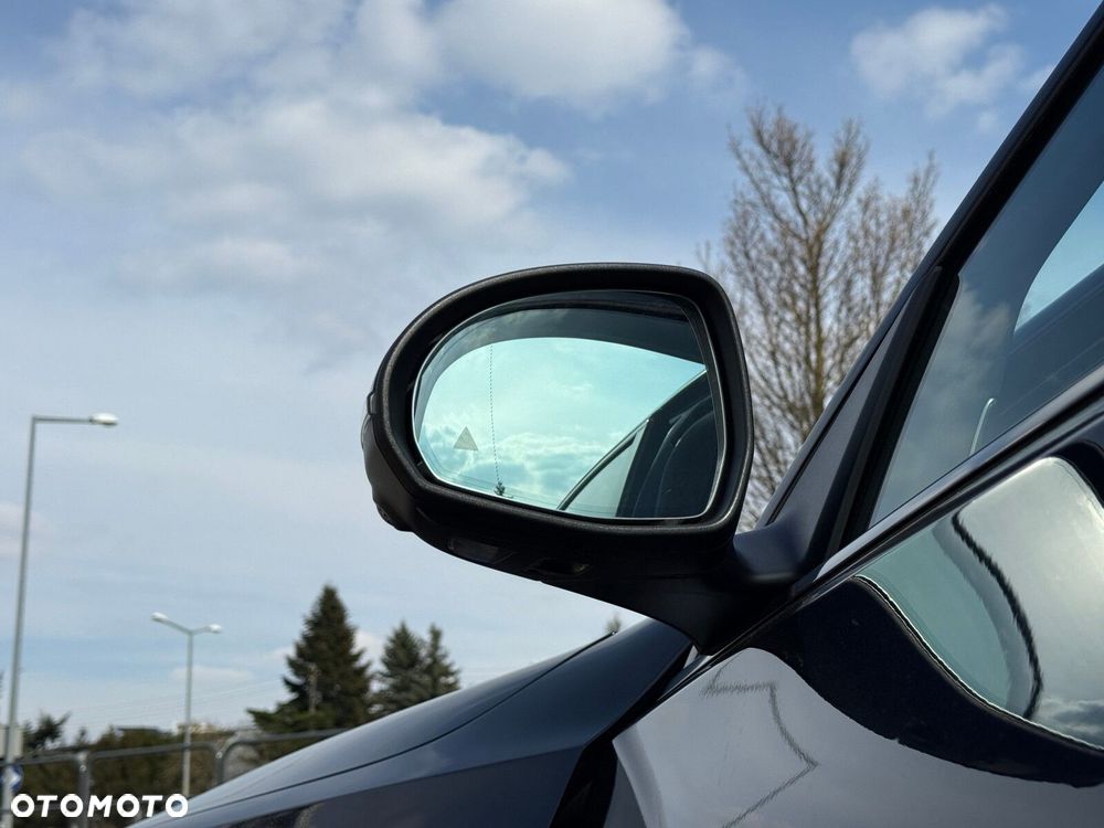 Mercedes-Benz Klasa C 200 mHEV 4-Matic AMG - 11