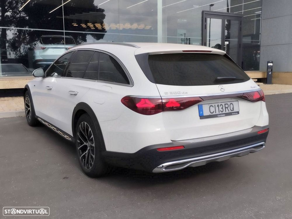 Mercedes-Benz E 300 de 4Matic All-Terrain - 12