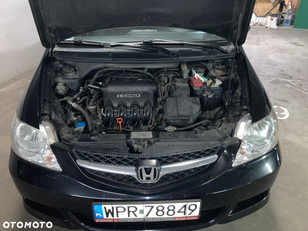 Honda City 1.4 Comfort - 34