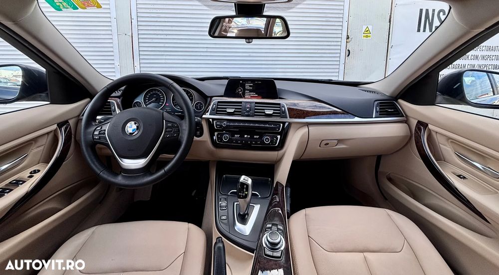 BMW Seria 3 320i Aut. - 3