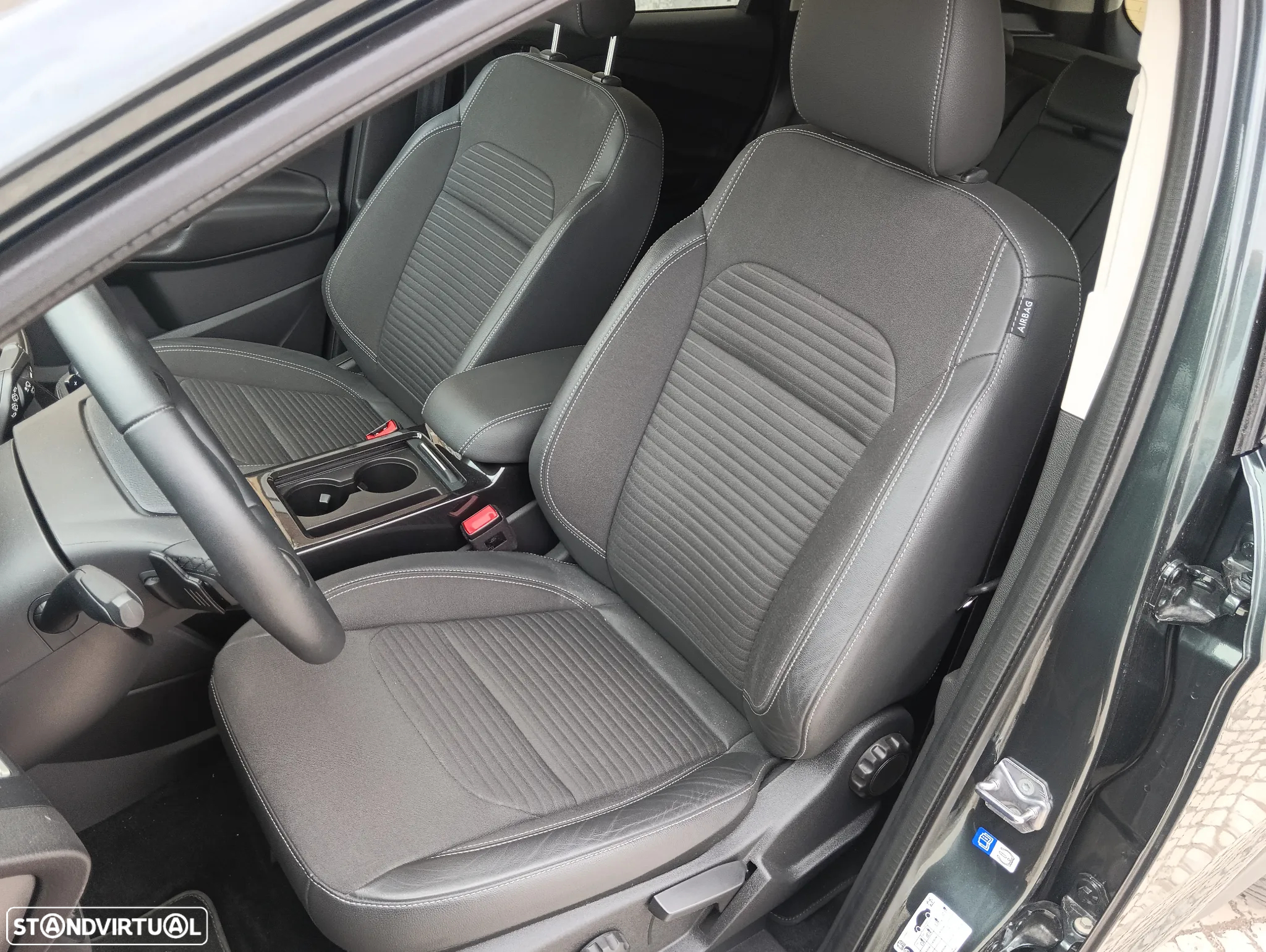 Ford Kuga 1.5 EcoBoost Titanium 4WD Powershift - 6