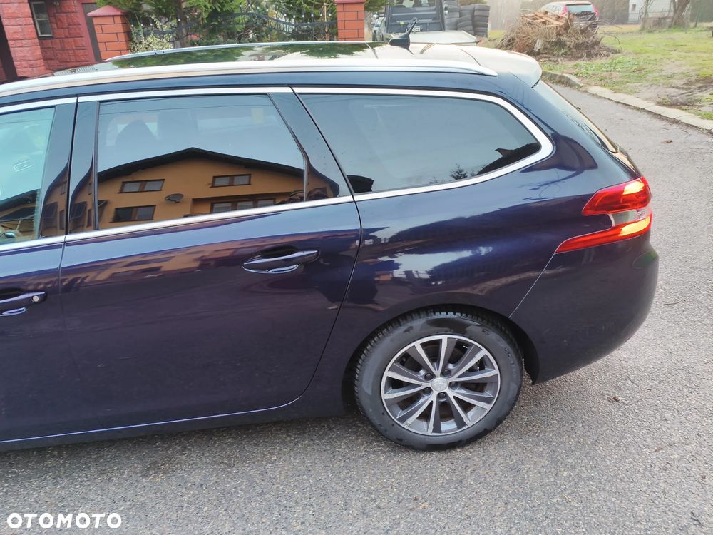 Peugeot 308 BlueHDi 120 EAT6 Stop & Start Allure - 28