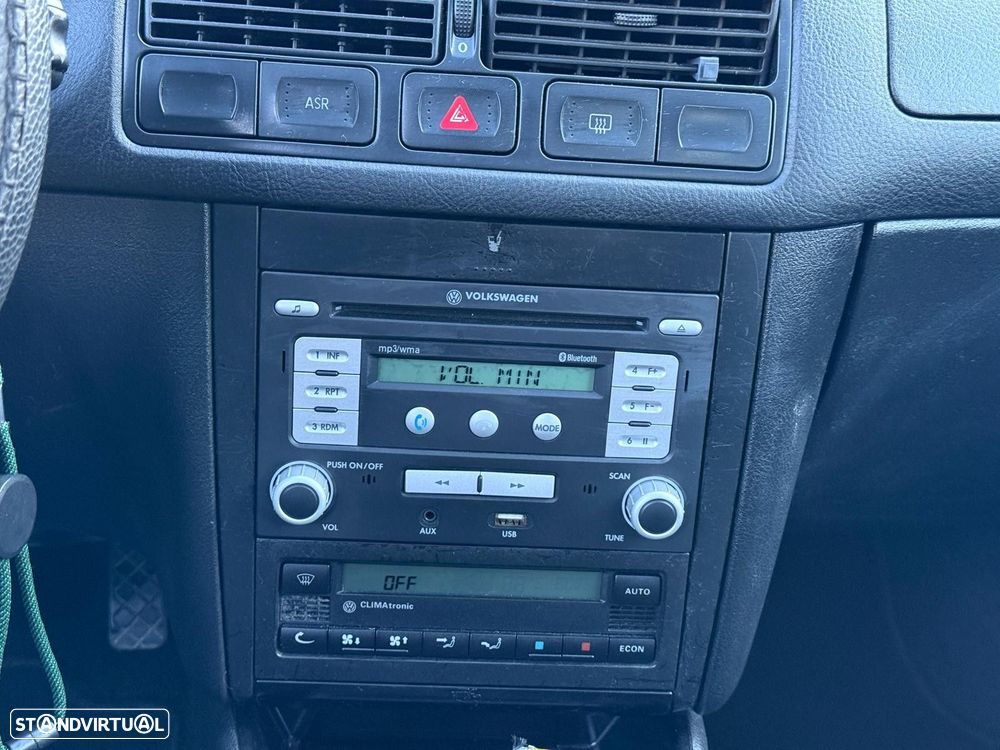 VW Golf 1.9 TDi Highline - 14