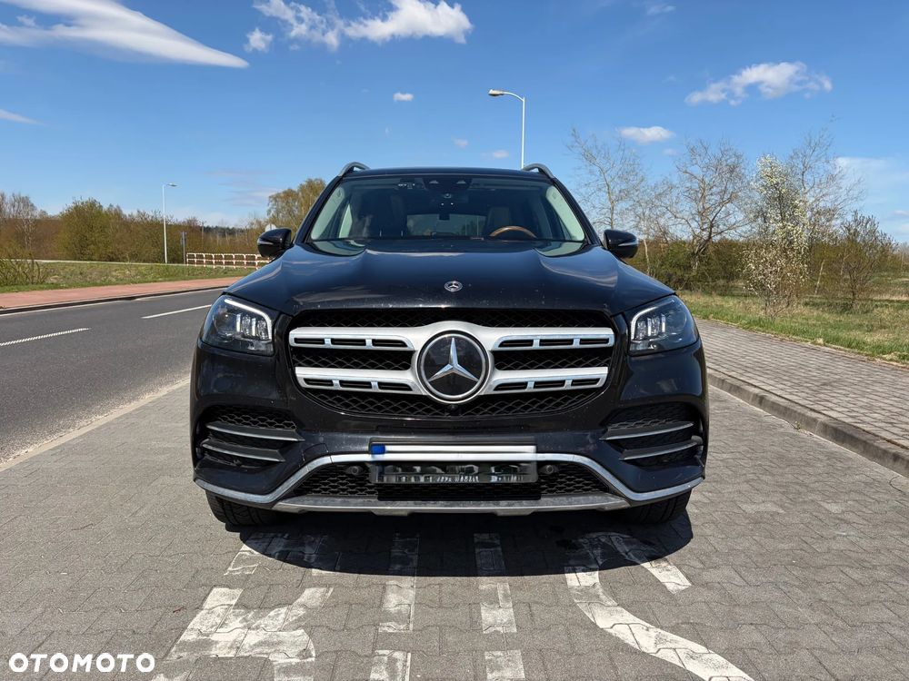 Mercedes-Benz GLS - 1