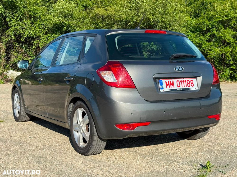 Kia Ceed 1.6 CRDi ISG Business Line - 7