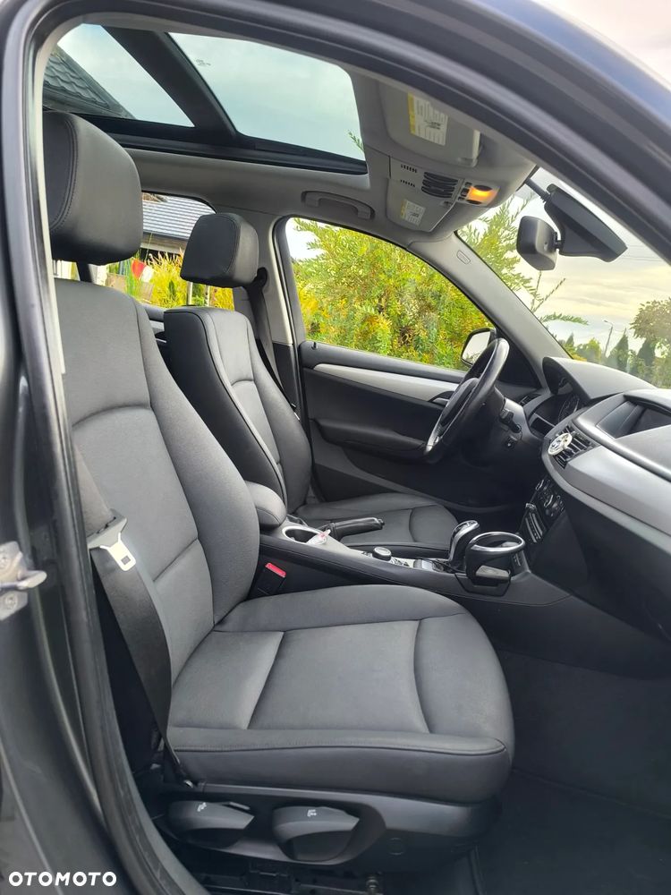 BMW X1 xDrive28i xLine - 9