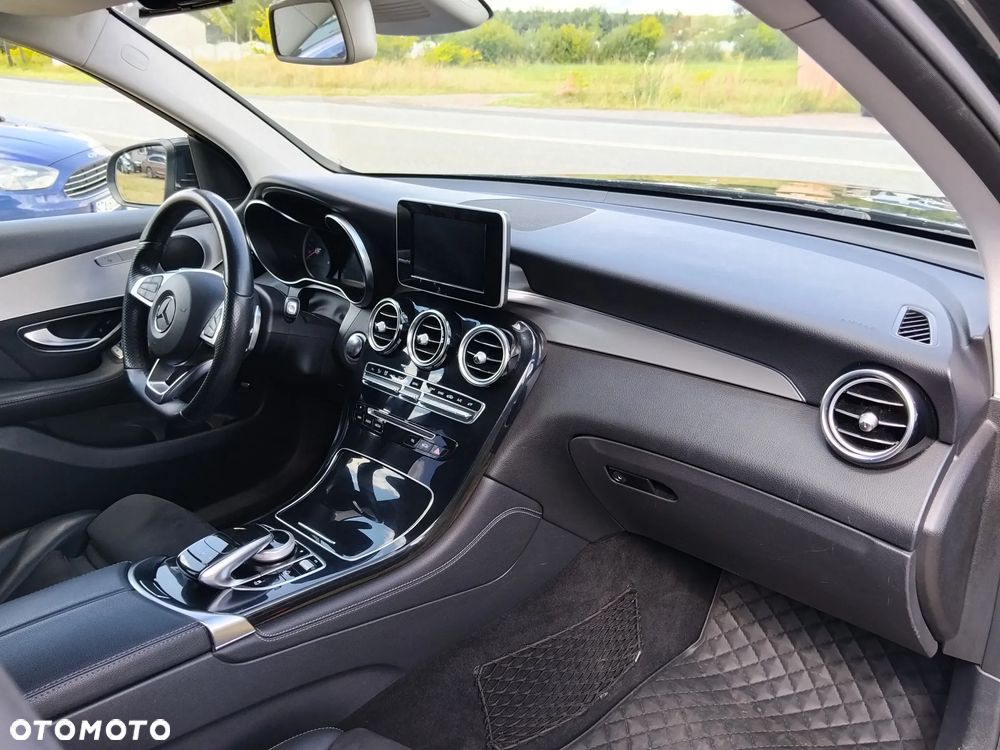 Mercedes-Benz GLC - 7