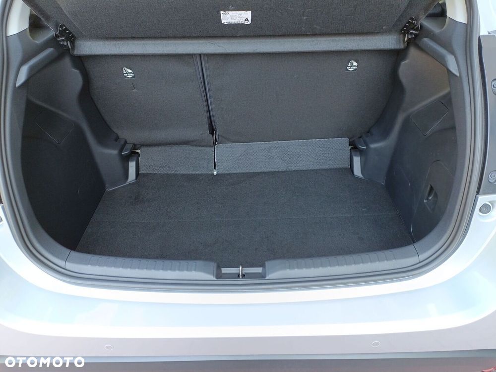 Toyota Yaris Hybrid 1.5 Style - 19