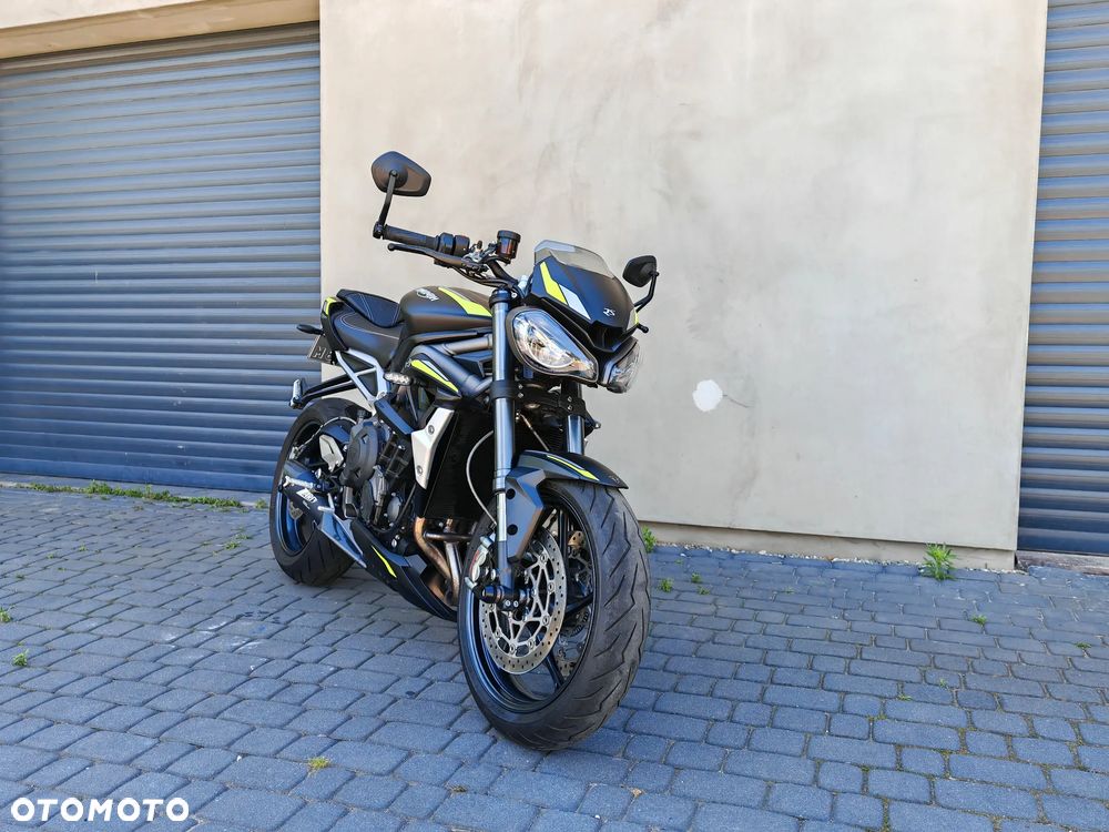 Triumph Street Triple - 13