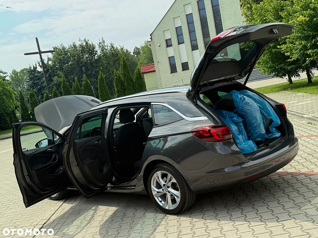Opel Astra IV 1.6 CDTI Cosmo - 38