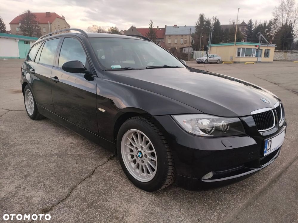 BMW Seria 3 318d - 11