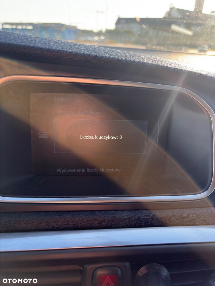 Volvo V40 D4 Momentum - 21